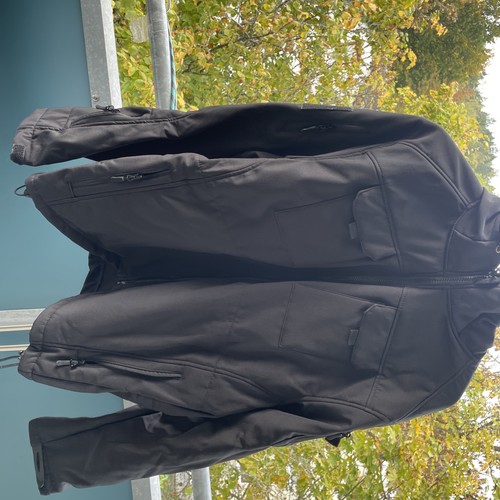 Schwarze jacke mit kapuze - jacke, gr